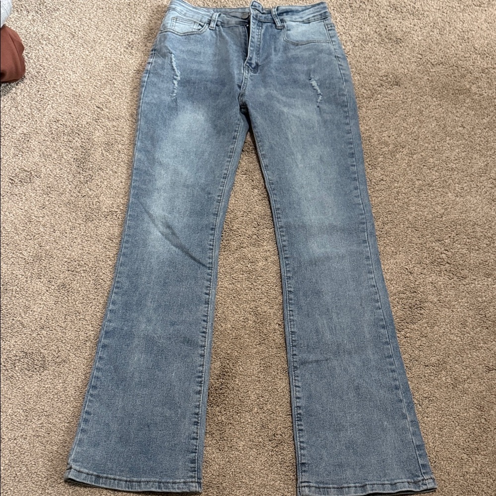 Light Wash Women's Flared Jeans - Casual Everyday Style